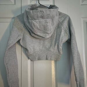 SIZE 2 LULULEMON SCUBA FULL-ZIP CROPPED HOODY